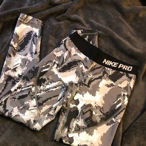 Nike Pro Hyperwarm Leggings